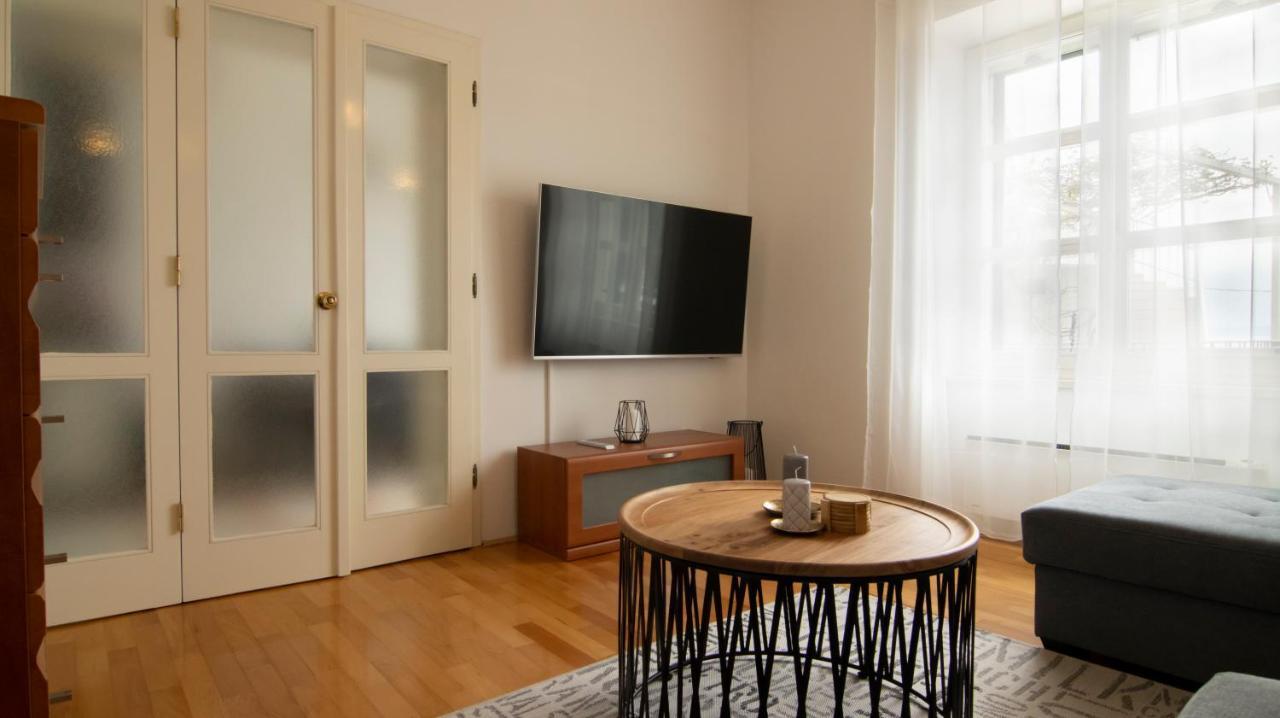 Mozart Apartments Baška Voda Buitenkant foto