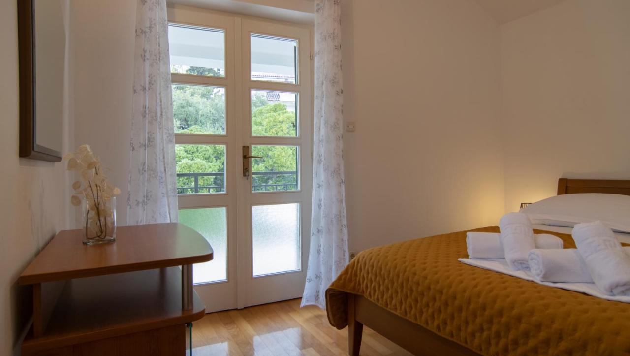 Mozart Apartments Baška Voda Buitenkant foto